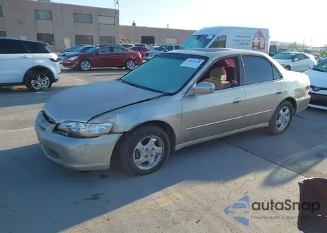 2000 Honda Accord 2.3 Ex from USA, damaged, VIN JHMCG6679YC016366